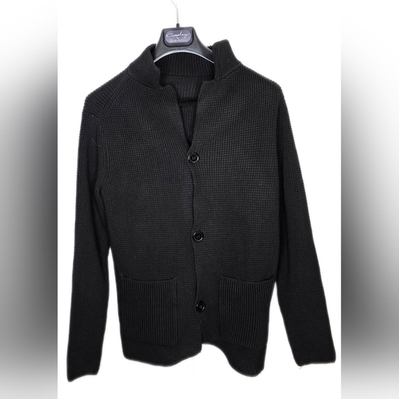 Black Knit Button Up Sweater With Front Pockets. No Label. - Picture 3 of 7